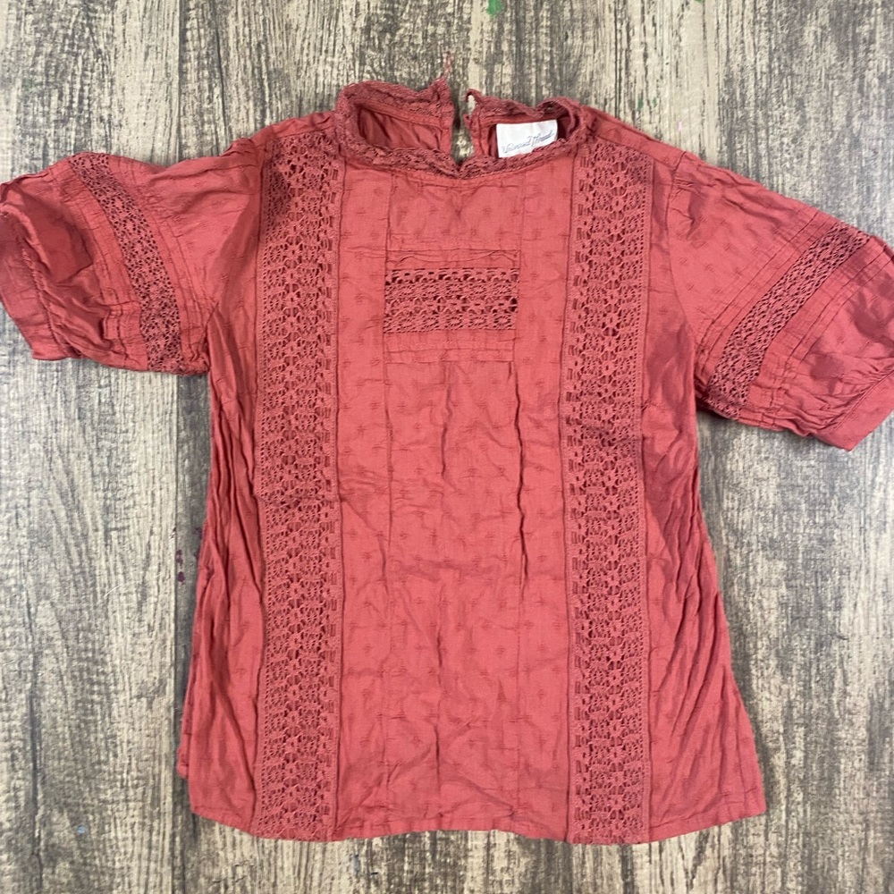 Vintage Thread Top